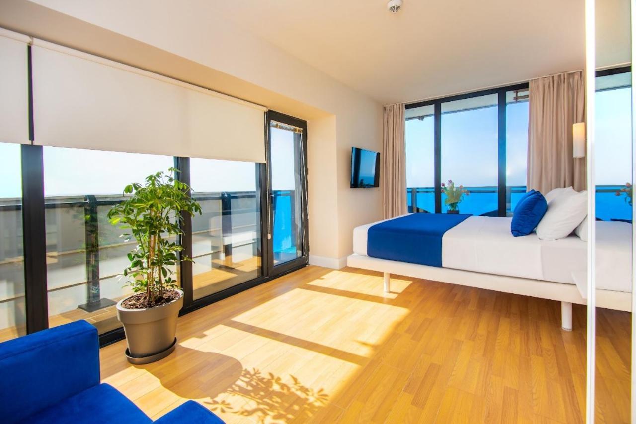 Downtown Centre In Batumi Aparthotel Orbi City In บาทูมิ ภายนอก รูปภาพ