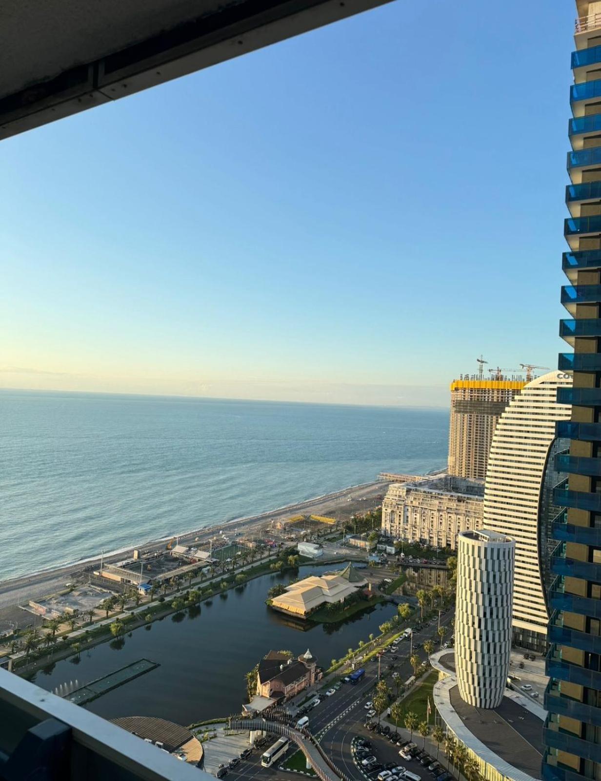Downtown Centre In Batumi Aparthotel Orbi City In บาทูมิ ภายนอก รูปภาพ